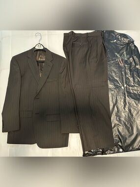 Men's Pinstripe Two-Piece Suit Jacket & Pants - Dark Brown